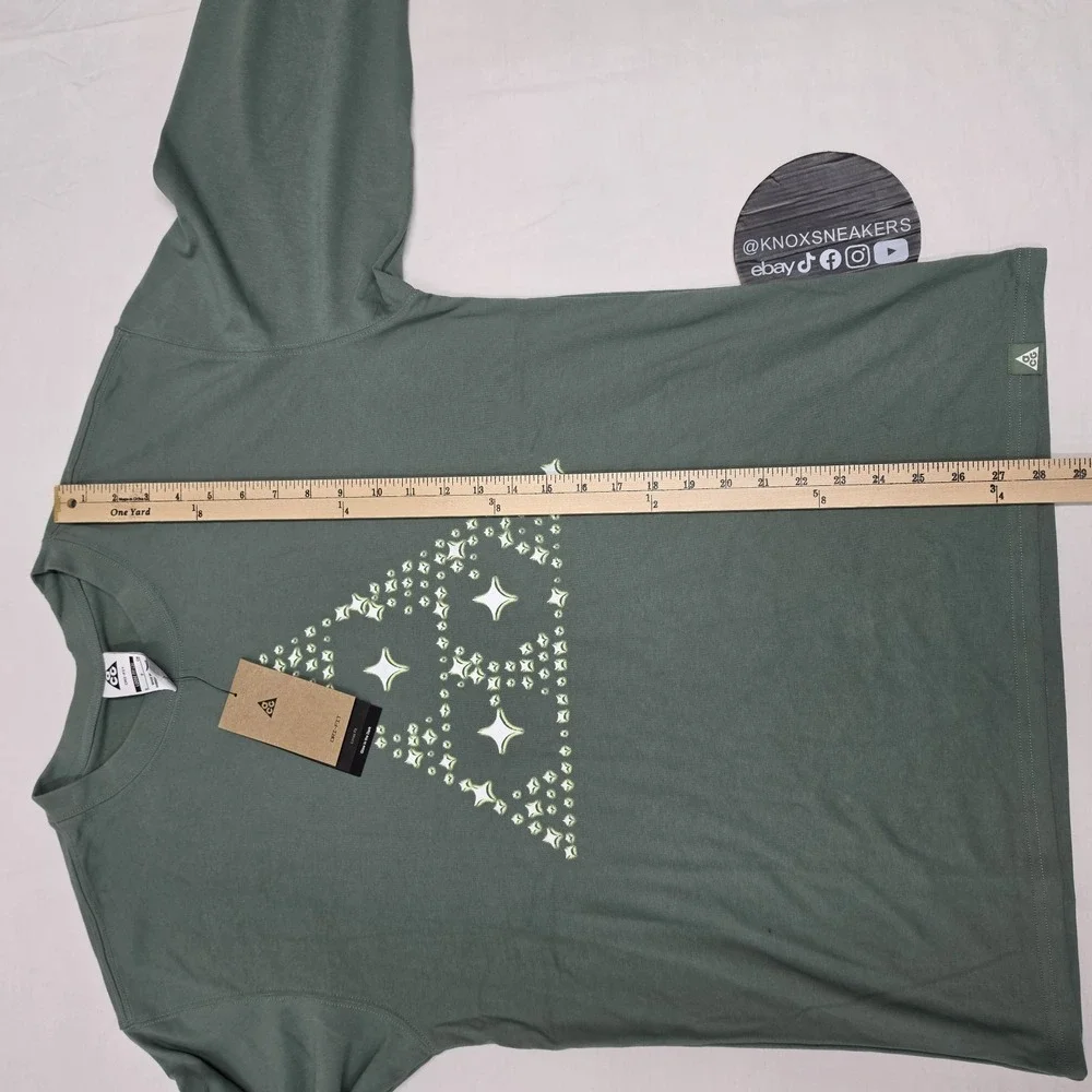 Nike ACG Stars Graphic Long Sleeve Shirt Green HV2176-364 Men's Size Small